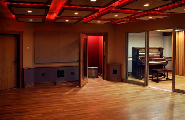 ECHO MOUNTAIN RECORDING STUDIO B